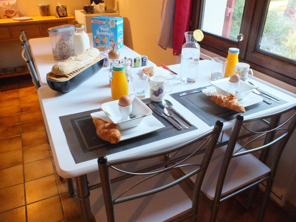 Country B&B Saint-Pierre-d'Eyraud Екстериор снимка