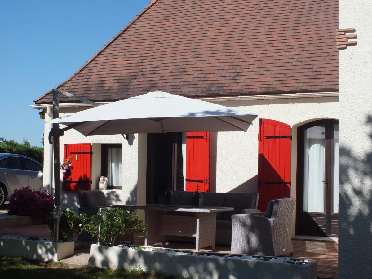 Country B&B Saint-Pierre-d'Eyraud Екстериор снимка